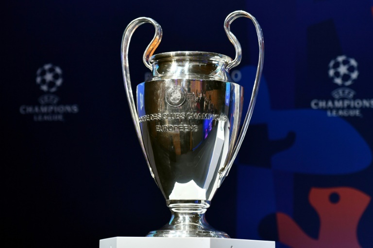 Champions League UEFA 2024/25 : Les Play-offs Dévoilent un Duel des Titans !